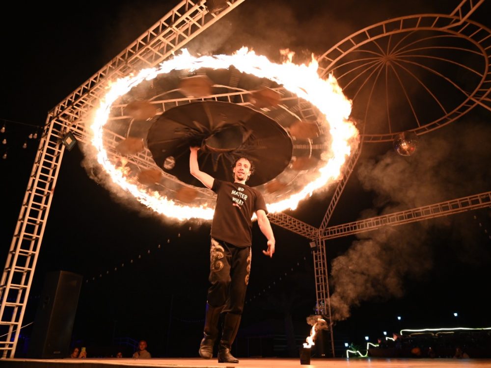 Fire Tanoura Artist